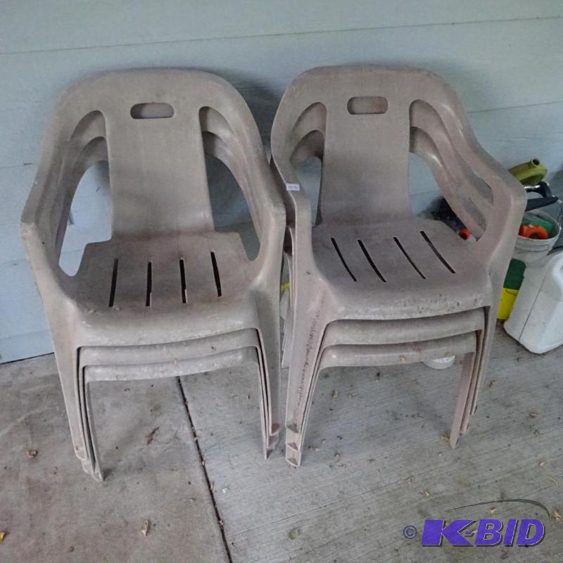 6 matching patio chairs...