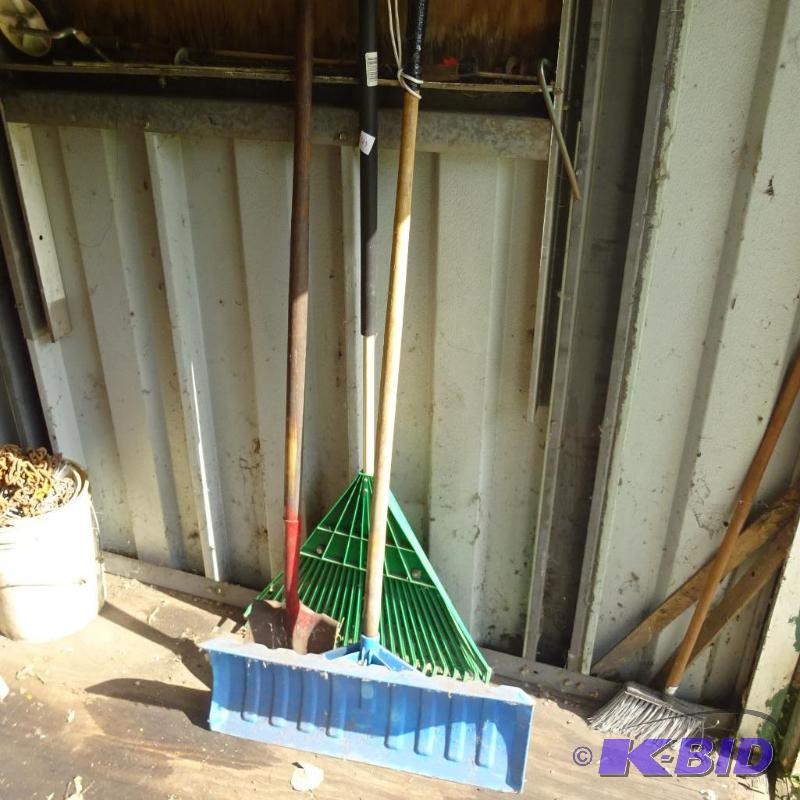 rake, snow shovel,, spade shovel...