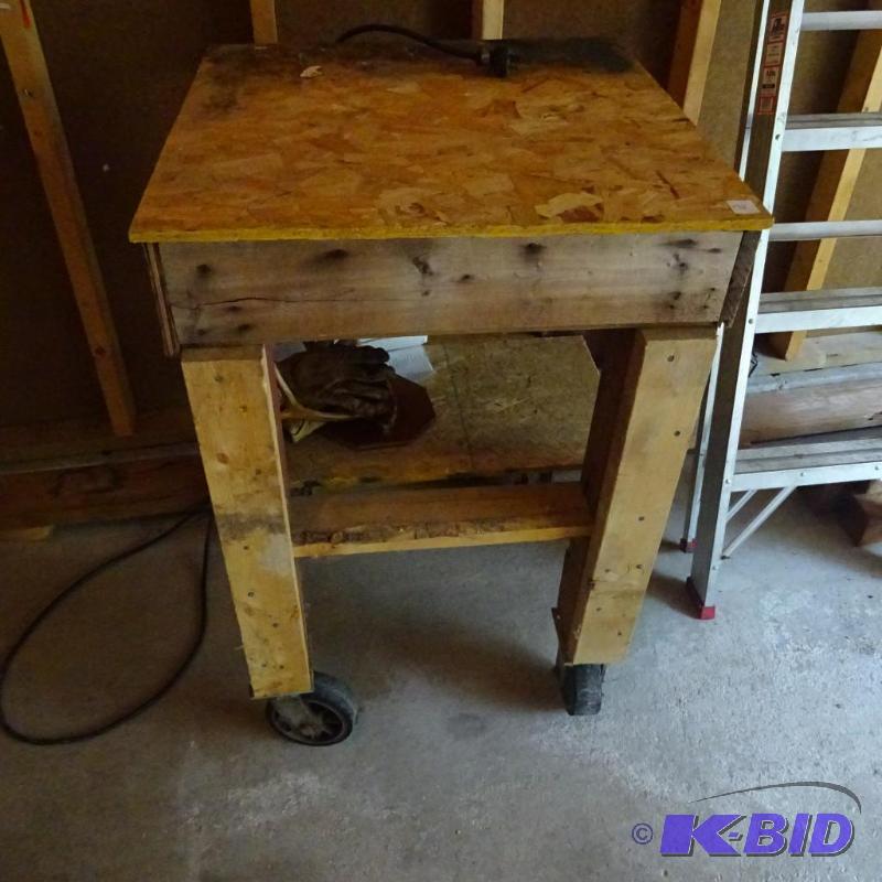work bench on wheels...
