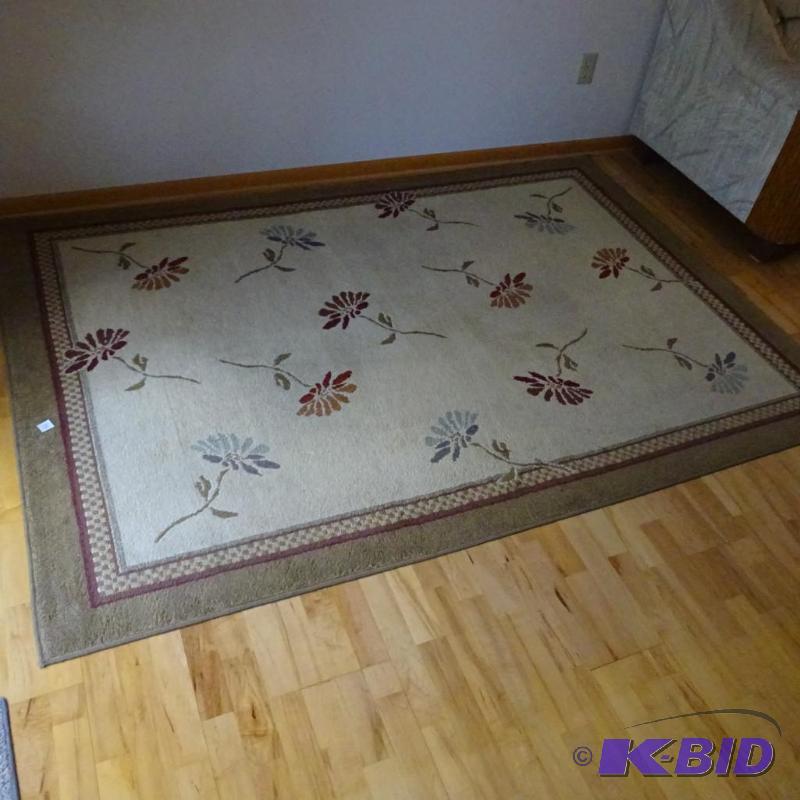 62x89 area rug. shaw. 100% olekin...