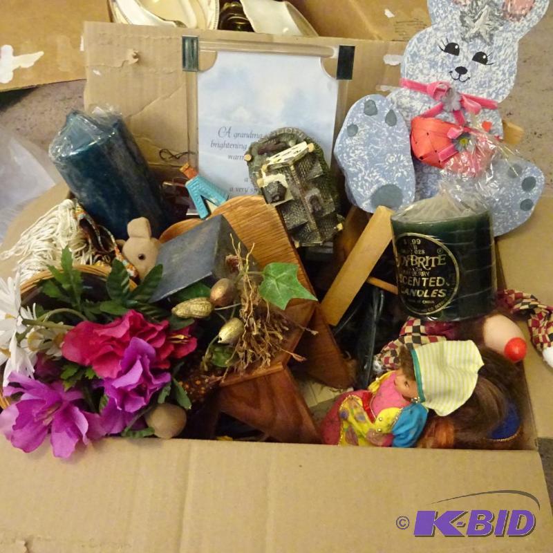 box of misc home dcor...