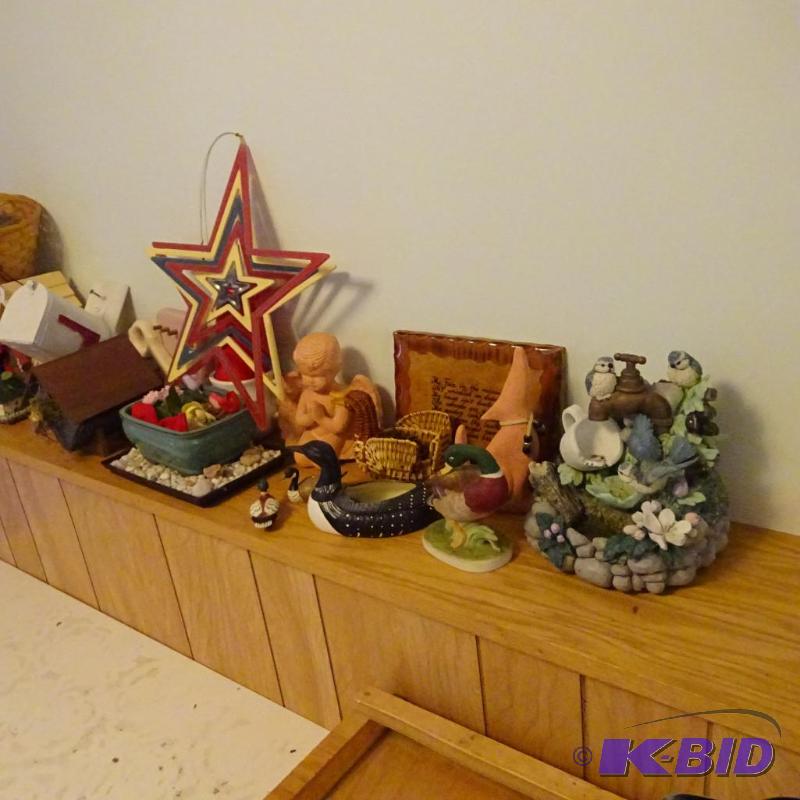 Large Qty. of misc. home dcor...