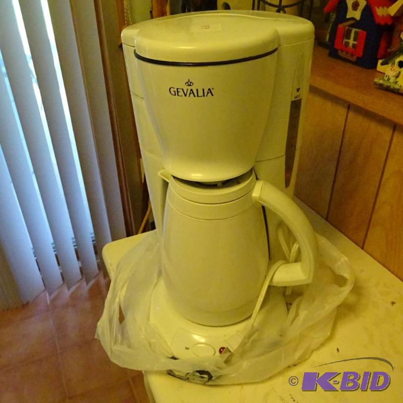 Geualia coffee maker...