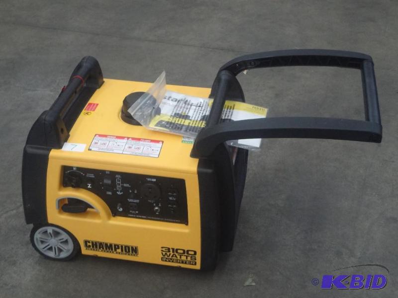 New Champion Model 75531I Gas-Powered Inverte...