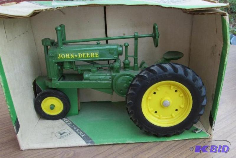 1934 John Deere model A tractor 116 scale ma...