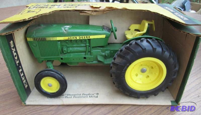 John Deere Ulitity tractor, Blueprint replica...
