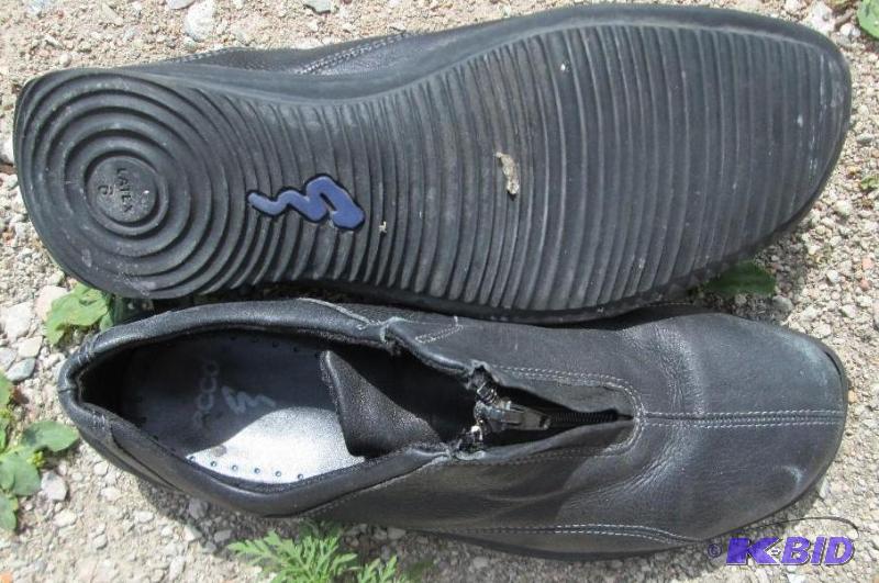 pair of ecco shoes size 6 slightly used...