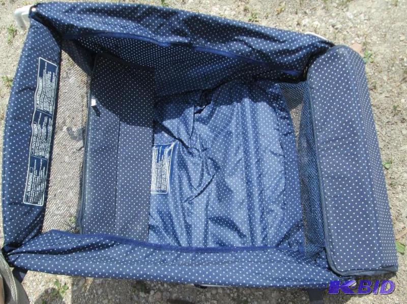 navy blue polka dot play pen for kids...