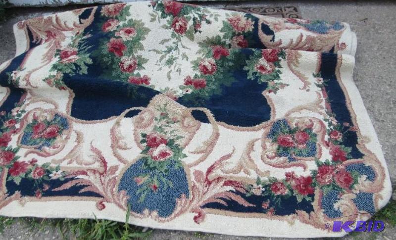 Decorative living room rug...