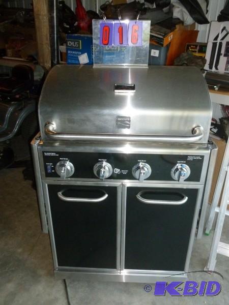 Kenmore 4 burner stainless lp gas grill. Ligh...