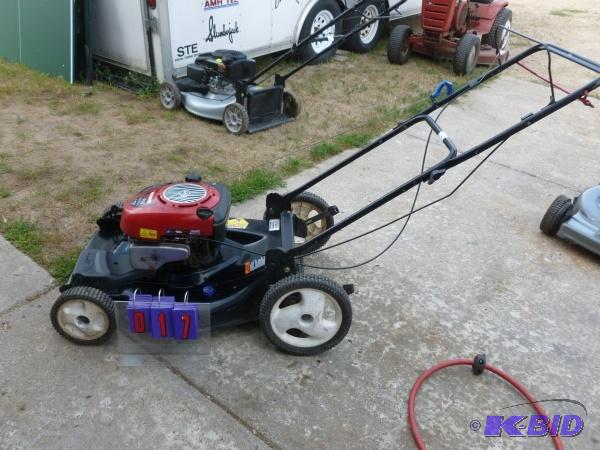 Craftsman self propelled 22&quot cut lawn mo...
