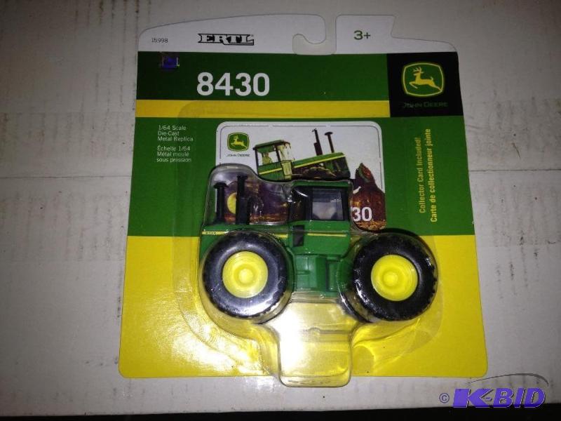 lot 101 image: ERTL John Deere 8430 164