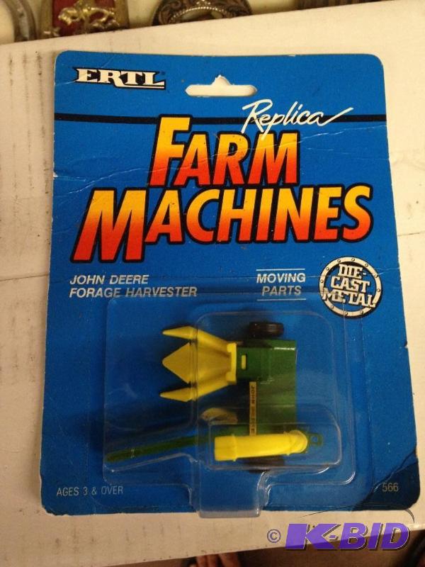 lot 103 image: ERTL&nbspJohn Deere Forage Harvester ...