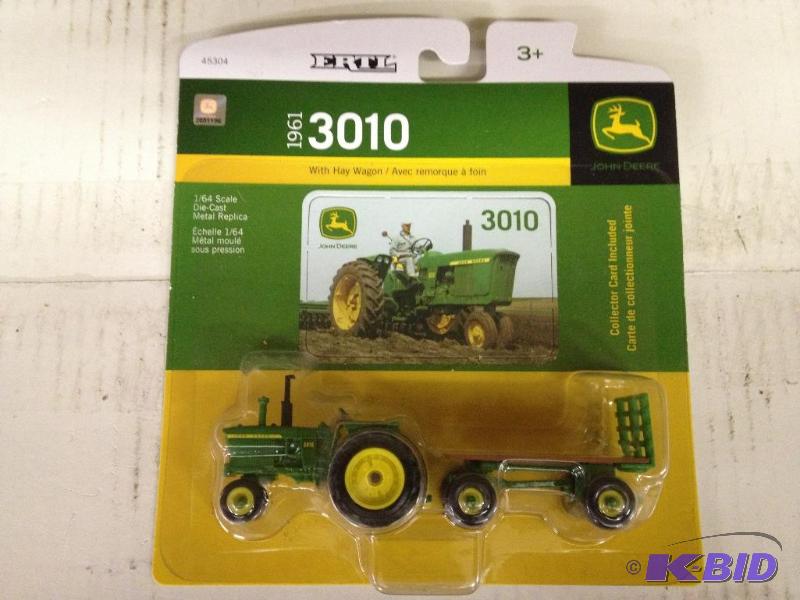 lot 105 image: ERTL John Deere 1961 3010 Tractor with Hay Wa...