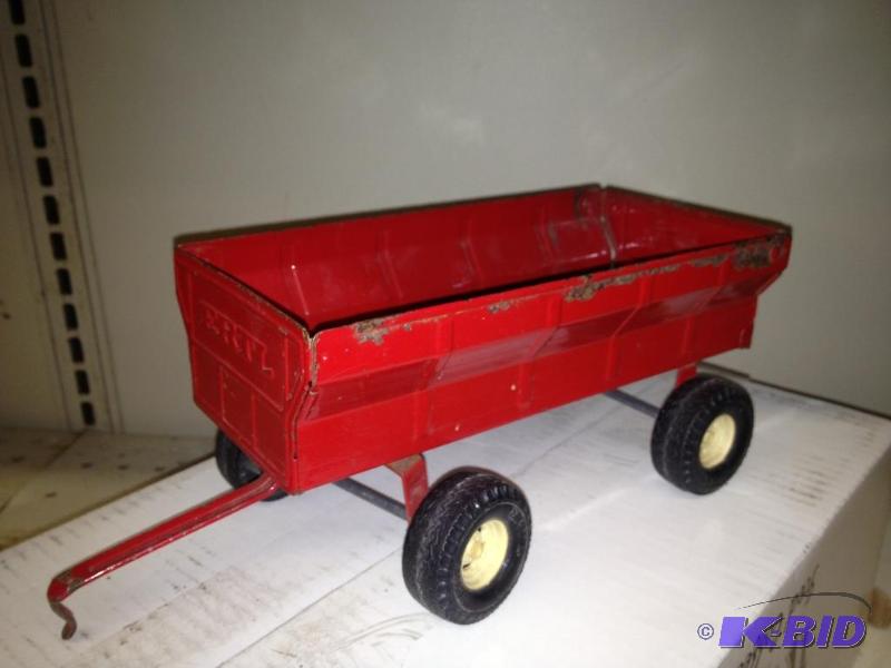 lot 109 image: Vintage ERTL&nbspTin Wagon ...