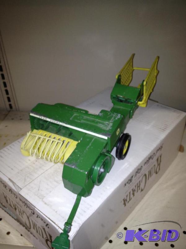 lot 110 image: Vintage ERTL John Deere Hay Bailer ...