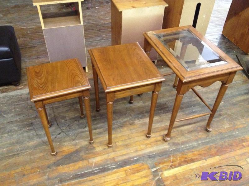 lot 144 image: 3 Piece Nesting End Table Set   Hardwood...