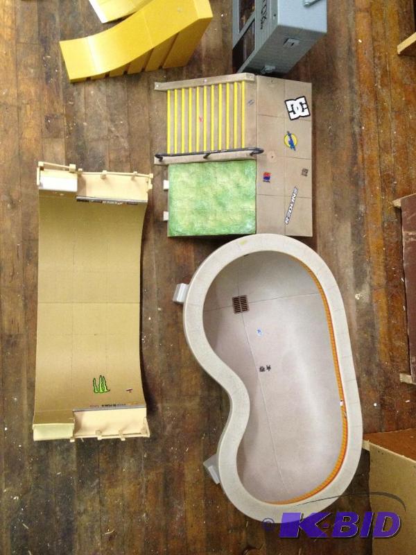 lot 170 image: Huge Lot of Tech Deck Skateboard toys  Skate...
