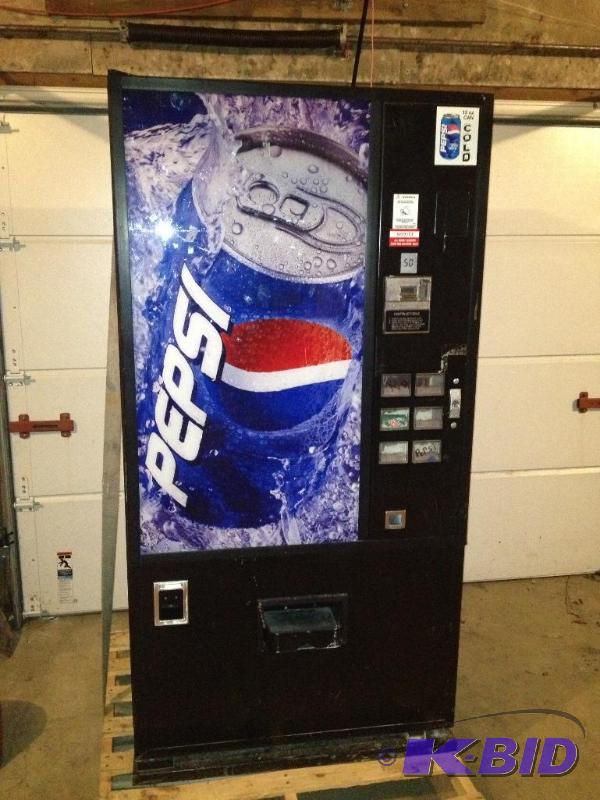 lot 4 image: Pepsi Machine