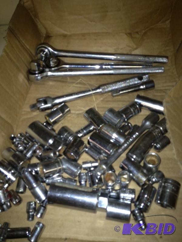 lot 54 image: Assortment of Ratchets ans Sockets  All ratch...