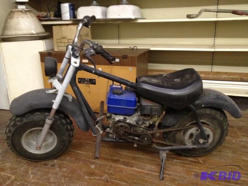 lot 8 image: Home Made Mini Bike