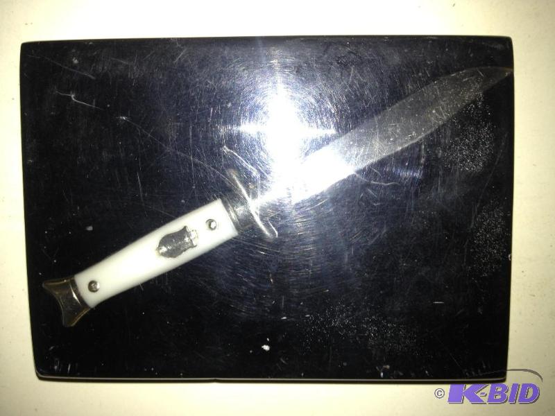 lot 85 image: Lucite Encased Antique Pocket Knife   Kn...