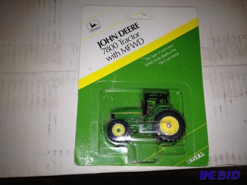 lot 99 image: ERTL John Deere 164 Replica