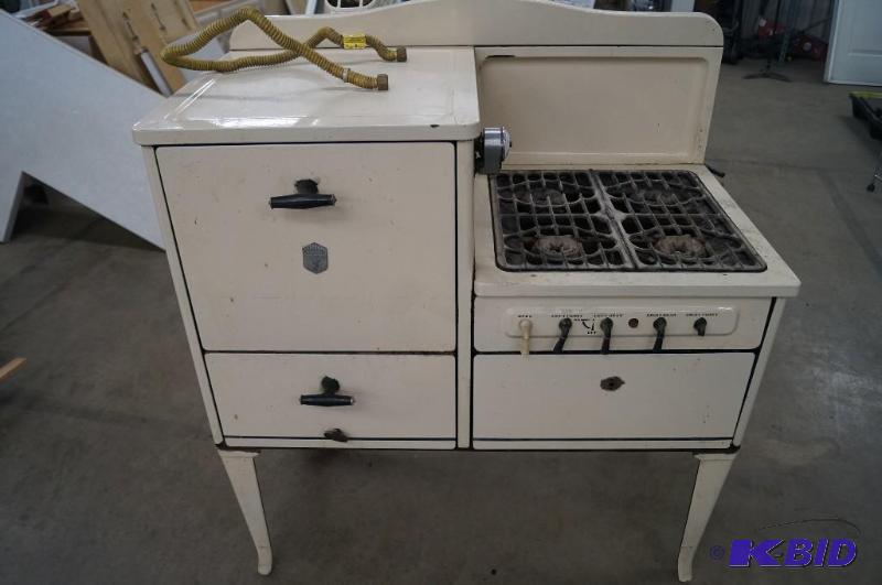 Vintage gas stove