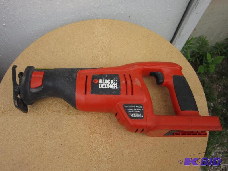 lot 1 image: Black and Decker cordless aw, no battery...