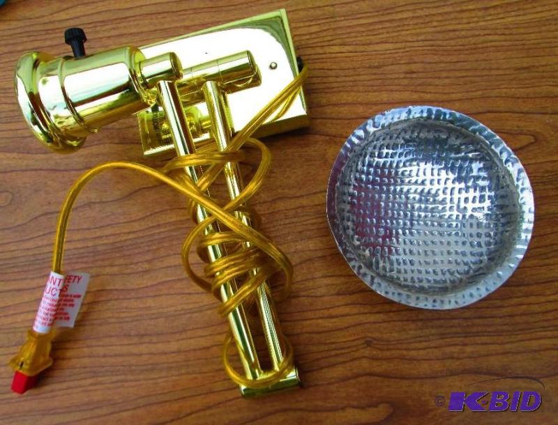 lot 107 image: Desk lamp and solid pewter dish...