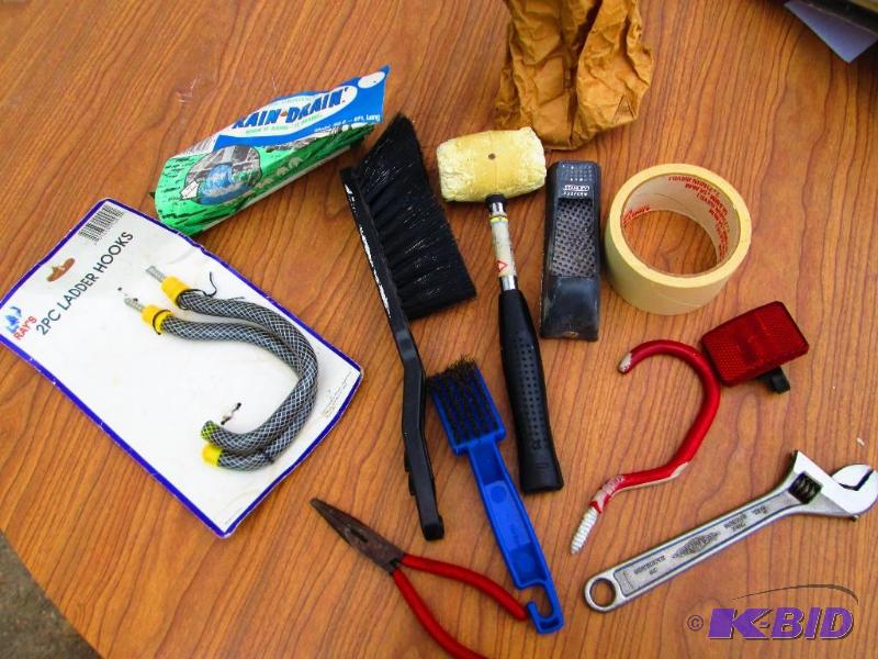 lot 112 image: Assorted tools and bag of finishing nails...