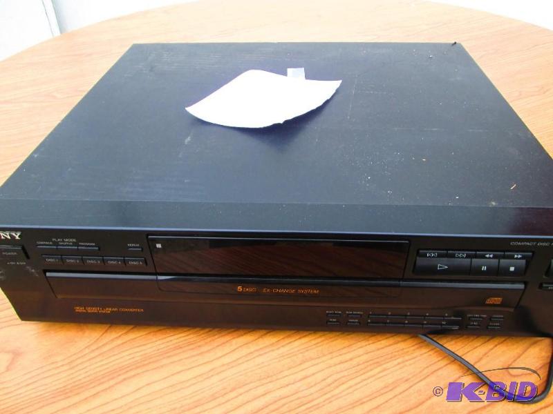 lot 119 image: Sony 5 disc changer...