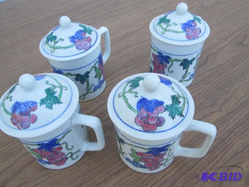 lot 128 image: Set of 4 tea cups with lids, grape dcor...