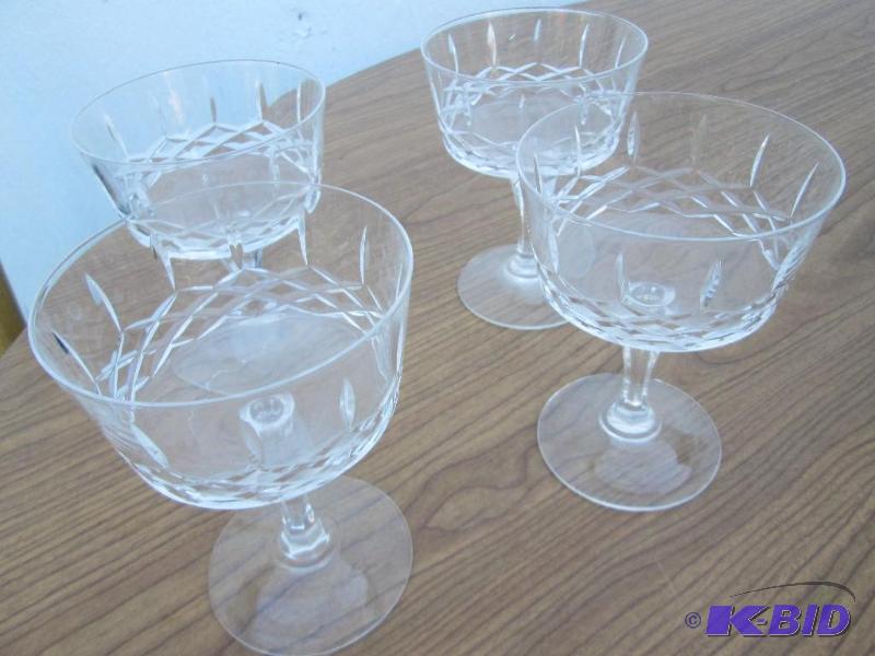 lot 129 image: Set of 4 sherbert glasses...
