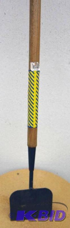 lot 15 image: Long handled ice chopper...