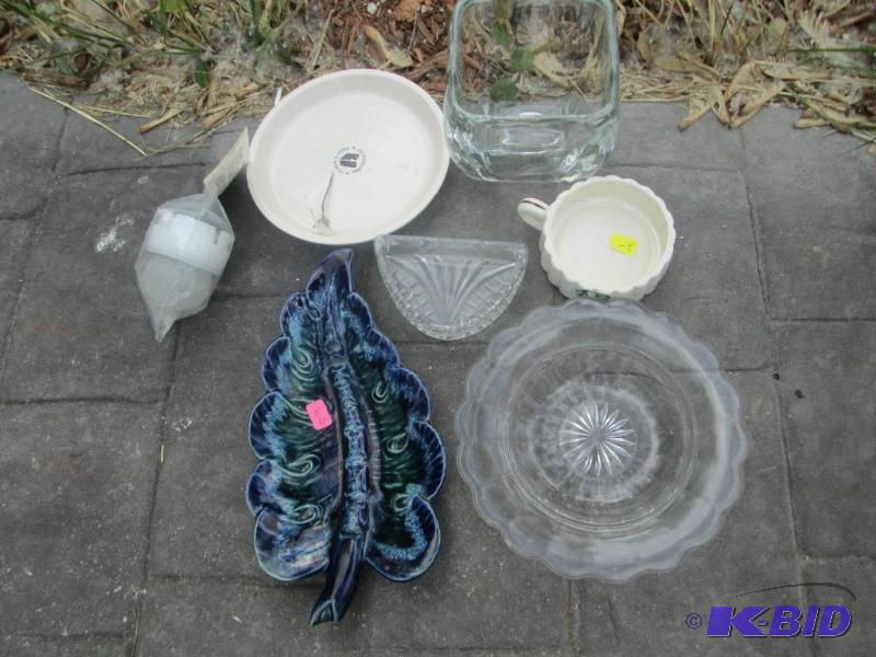 lot 178 image: Lot of assorted glassware...