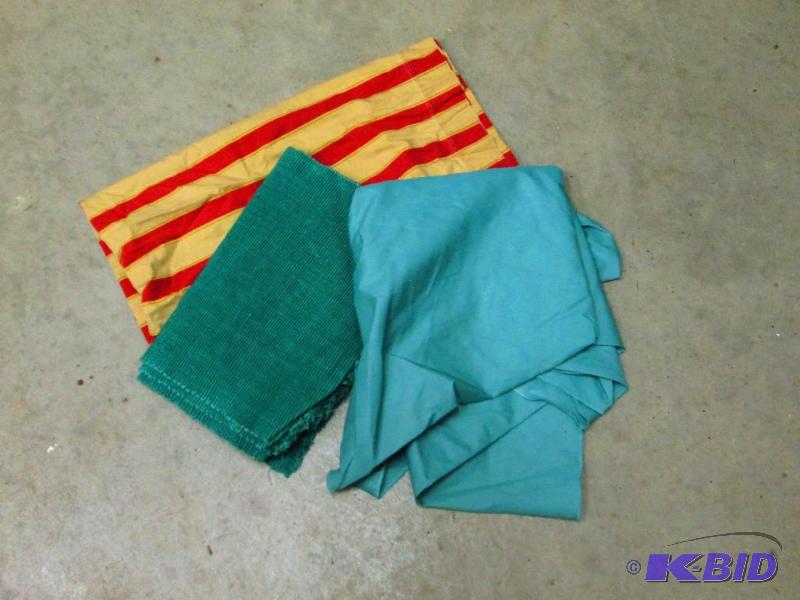 lot 203 image: Lot of placemats, tablecloth...