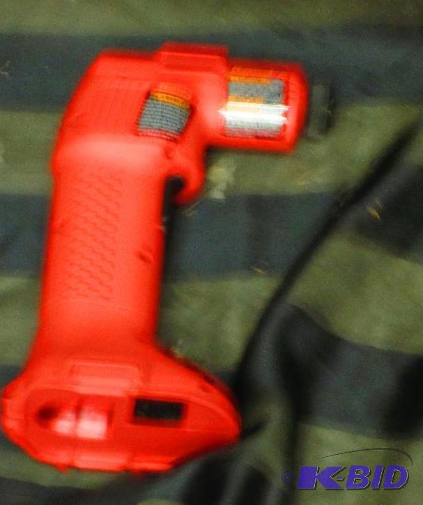 lot 204 image: Skill 12 volt battery operated air gun, no ba...