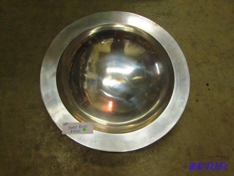 lot 222 image: Nice metal bowl...