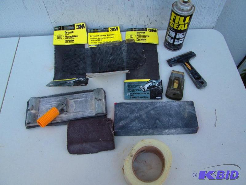 lot 63 image: Assorted drywall sanding and toold...