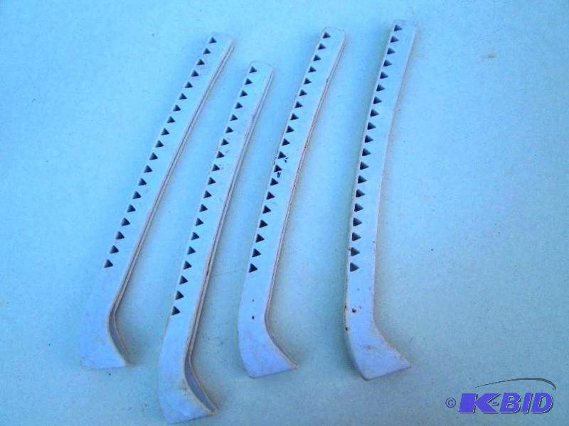 lot 71 image: 2 pair of skate guards...