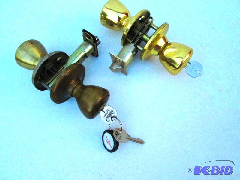 lot 74 image: Door knobs with keys...