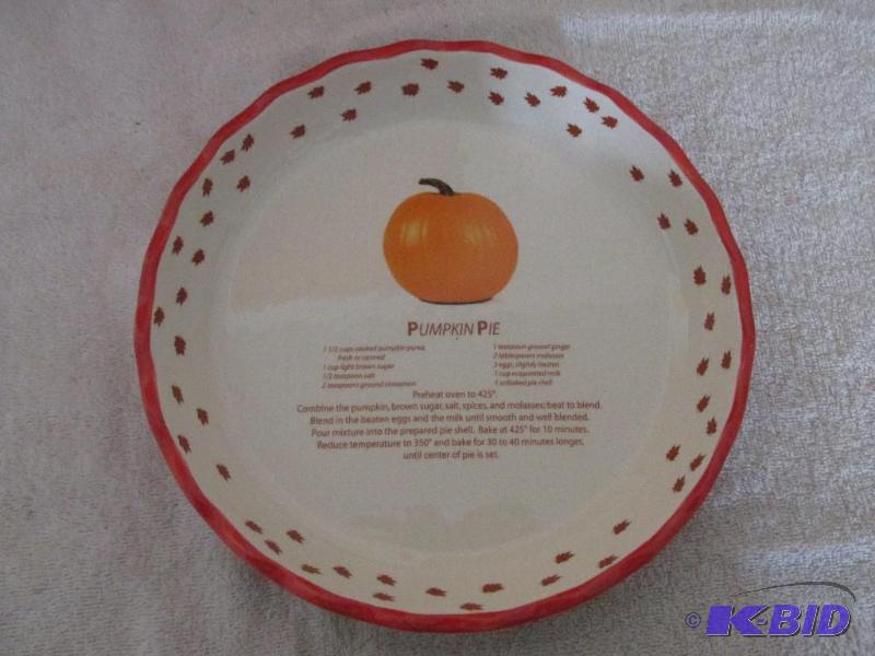 lot 34 image: Pumpkin Pie Dish