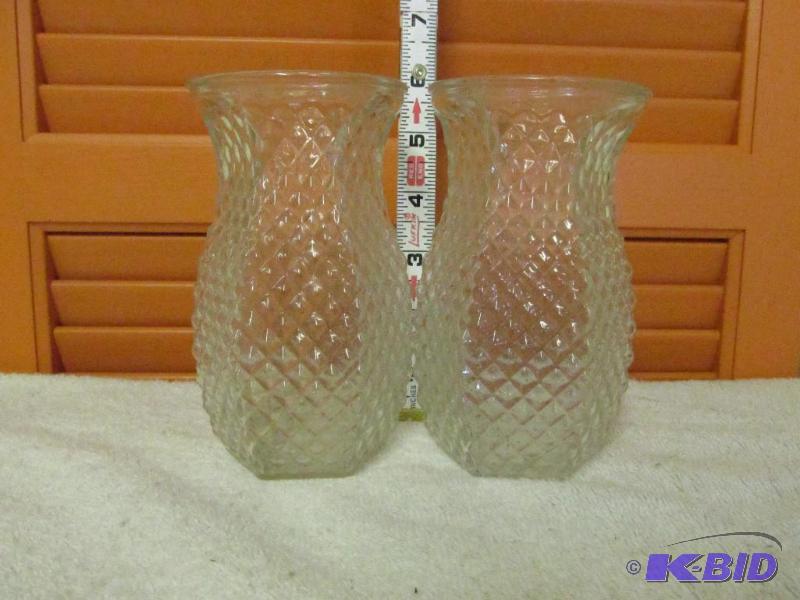 lot 59 image: Pair of Glass Vases