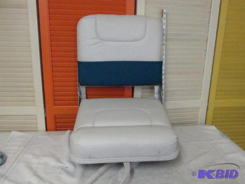 lot 94 image: Boat Seat