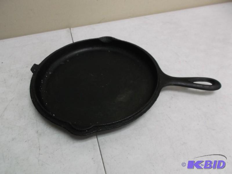 Cast Iron Pan, Some Wear...