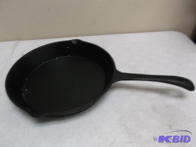 Cast Iron Pan, Some Wear...