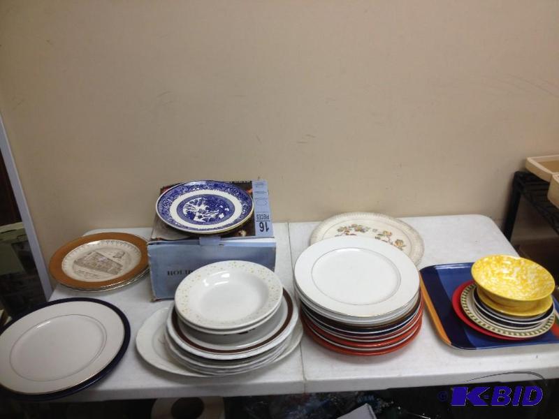 Huge Lot Of Kitchen Plates...