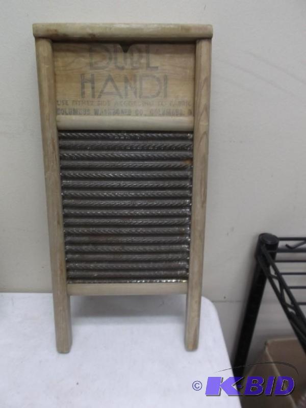 Vintage Dubl&nbspHandi Wash Board, Some Wear...