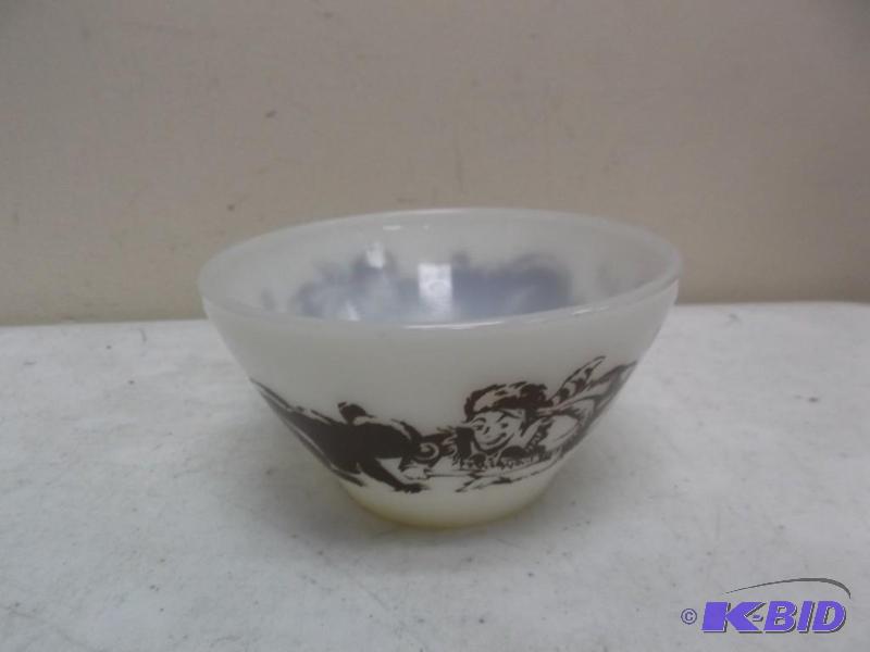 Vintage Davy Crockett Fire King Milk Glass Bo...